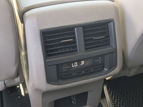 Used 2019 Volkswagen Atlas SE image 22