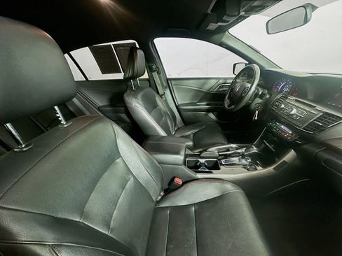 Used 2017 Honda Accord Sport Special Edition image 27