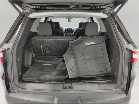 Used 2021 Chevrolet Traverse LT w/ LPO, Floor Liner Package AWD/4WD image 44