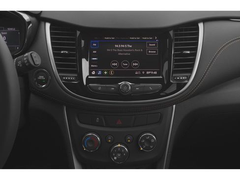 Used 2020 Chevrolet Trax LT w/ LT Convenience Package AWD/4WD image 10