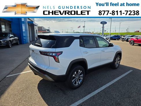 New 2026 Chevrolet Equinox LT w/ Convenience Package II AWD/4WD image 7