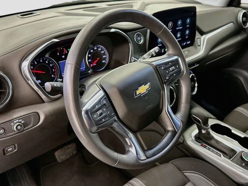 Used 2025 Chevrolet Blazer LT AWD/4WD image 18