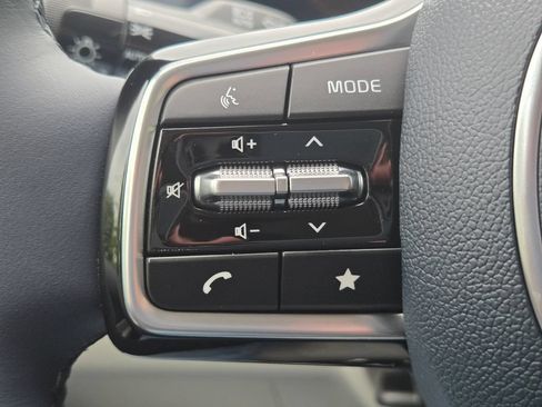 New 2026 Kia Carnival EX FWD image 24