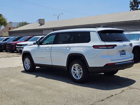New 2026 Jeep Grand Cherokee L Laredo RWD image 5