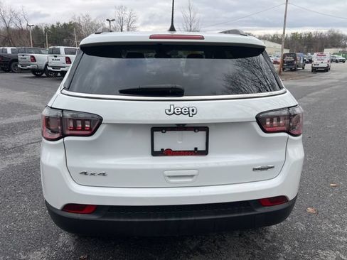 Used 2022 Jeep Compass Latitude AWD/4WD image 5