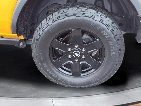 Used 2022 Ford Bronco Black Diamond AWD/4WD image 18