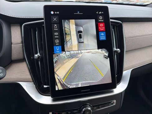 New 2026 Volvo XC90 B6 Plus image 17