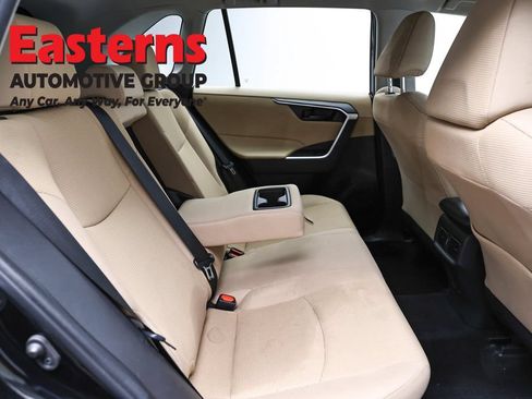 Used 2023 Toyota RAV4 LE AWD/4WD image 23