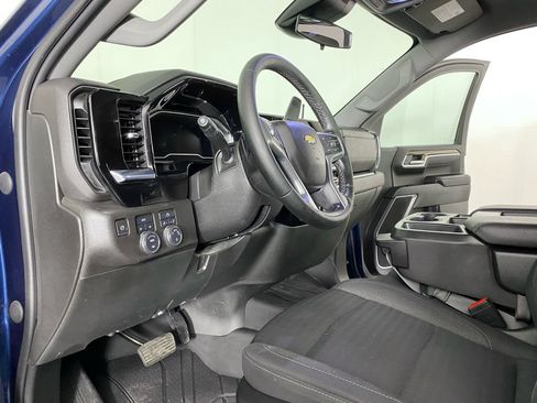 Used 2023 Chevrolet Silverado 1500 LT AWD/4WD image 23