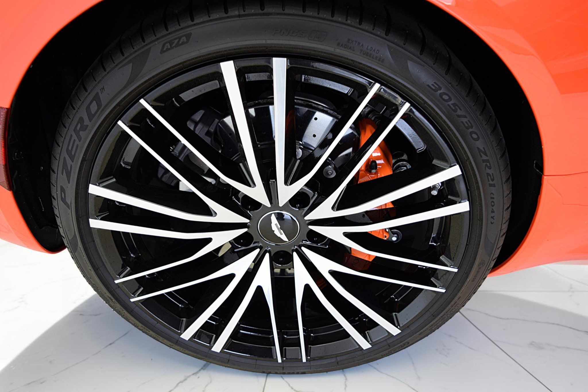 Used 2023 Aston Martin DBS Superleggera Volante RWD image 54