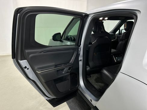 Used 2024 Rivian R1T Adventure AWD/4WD image 17