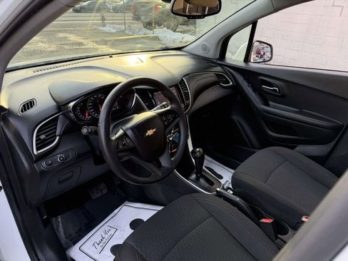 Used 2021 Chevrolet Trax LS w/ Tint and Cruise Package image 29