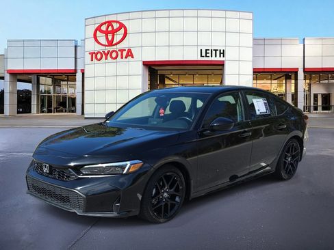 Used 2025 Honda Civic Sport image 1