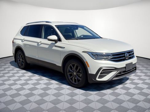 Used 2023 Volkswagen Tiguan SE FWD image 7