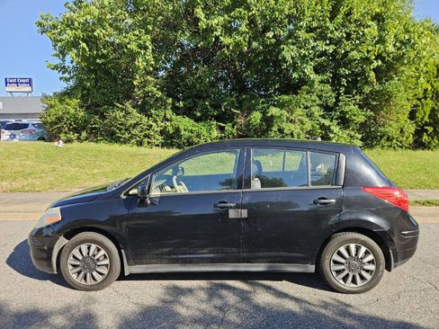 Used 2009 Nissan Versa 1.8 S w/ PWR Pkg FWD image 2