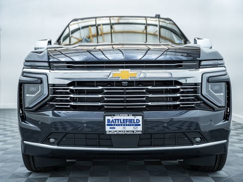 New 2026 Chevrolet Tahoe Premier AWD/4WD image 2