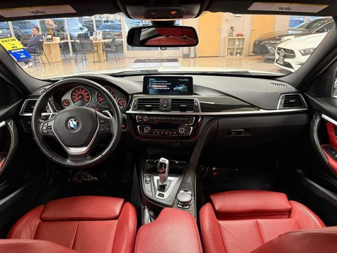 Used 2017 BMW 330e image 25