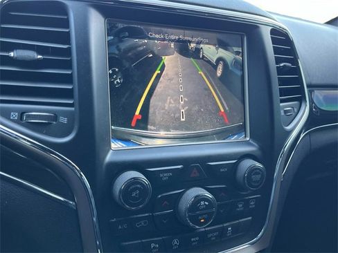 Used 2016 Jeep Grand Cherokee Overland image 33