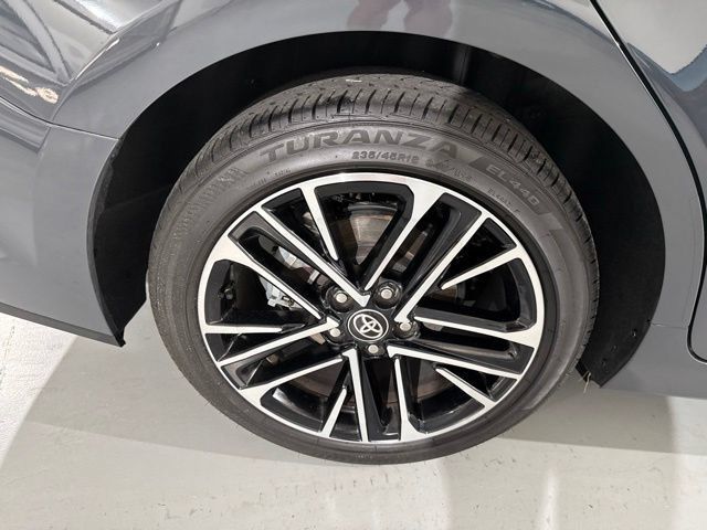 Used 2026 Toyota Camry XLE AWD/4WD image 12