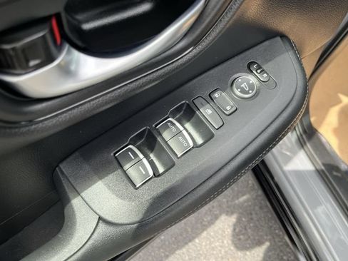 Used 2026 Honda HR-V EX-L image 17