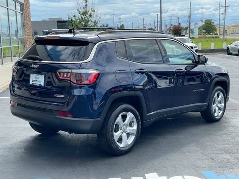 Used 2018 Jeep Compass Latitude w/ Popular Equipment Group AWD/4WD image 9