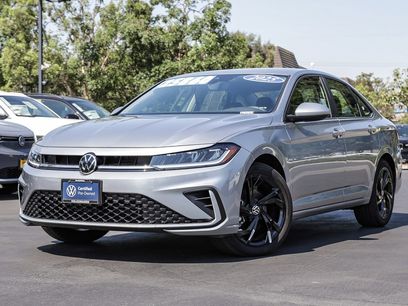 Certified 2025 Volkswagen Jetta SE