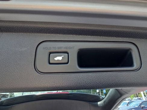 Used 2023 Honda Odyssey Touring image 12