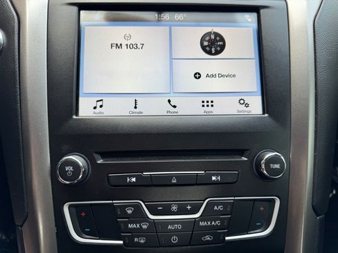 Used 2017 Ford Fusion SE w/ Equipment Group 201A FWD image 24