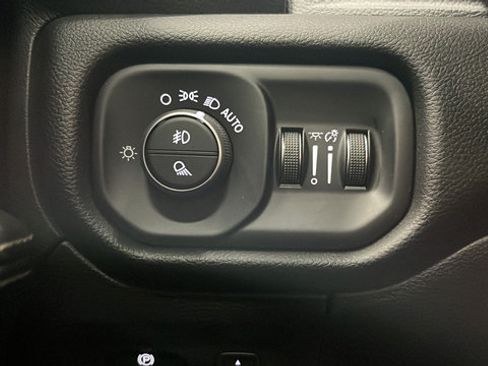 Used 2025 RAM 1500 Laramie w/ Sport Appearance Package AWD/4WD image 35