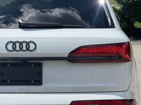 Used 2025 Audi Q7 3.0T Prestige AWD/4WD image 5