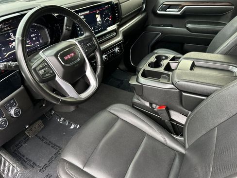 Certified 2025 GMC Sierra 1500 SLT image 10