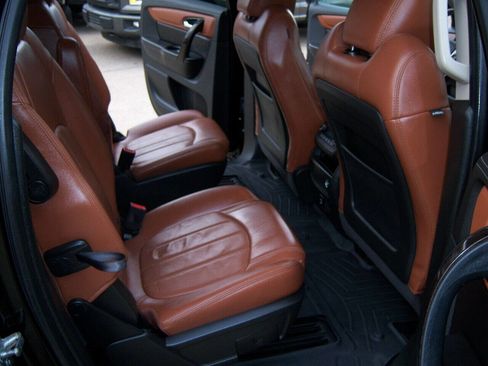 Used 2017 Chevrolet Traverse Premier image 12