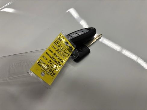 Used 2024 Nissan Frontier SL image 24