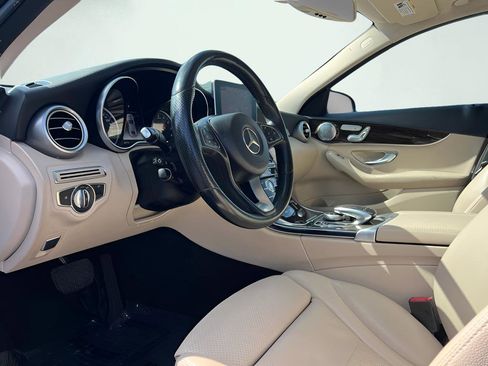 Used 2018 Mercedes-Benz C 300 4MATIC Sedan image 2