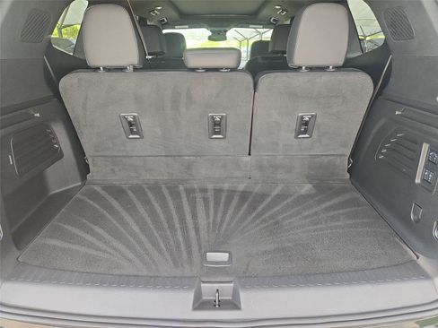 Used 2025 GMC Acadia Denali w/ LPO, Floor Liner Package AWD/4WD image 30