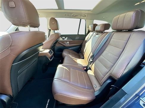 Used 2024 Mercedes-Benz GLS 580 4MATIC image 24