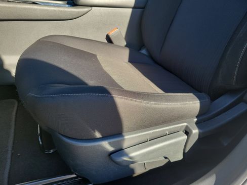 Used 2025 Nissan Sentra SV image 14