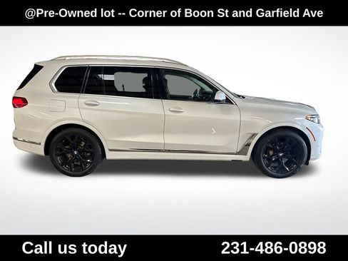 Used 2021 BMW X7 xDrive40i w/ Premium Package AWD/4WD image 6