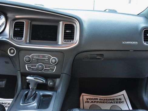 Used 2021 Dodge Charger SXT w/ Leather Interior Group RWD image 8