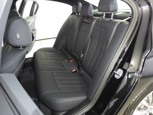 Used 2023 BMW 540i w/ Executive Package RWD image 21