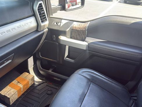 Used 2019 Ford F350 Lariat w/ Lariat Ultimate Package AWD/4WD image 19