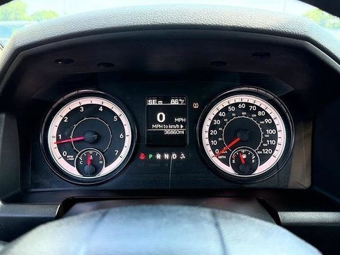 Used 2020 RAM 1500 Express w/ Express Value Package RWD image 24