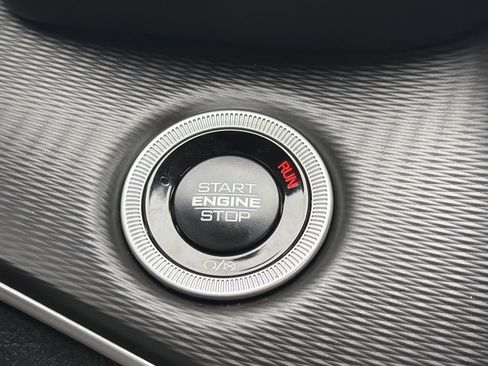 Used 2025 Jeep Grand Cherokee L Altitude AWD/4WD image 28