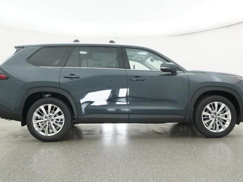 New 2026 Toyota Grand Highlander Platinum image 14