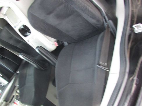 Used 2015 Dodge Grand Caravan SXT image 30