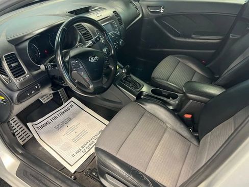 Used 2015 Kia Forte SX image 7