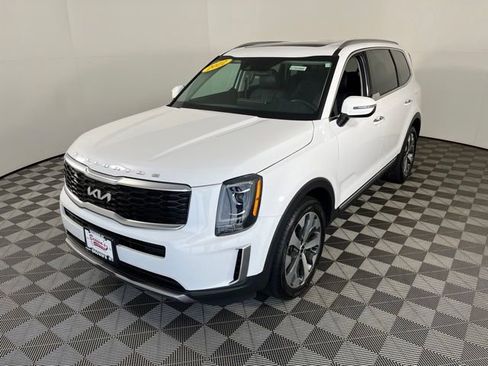 Used 2022 Kia Telluride S AWD/4WD image 3