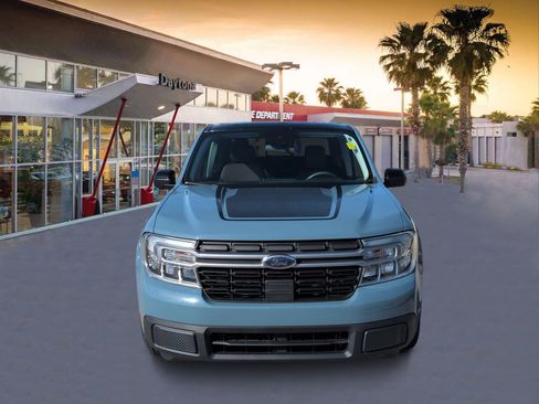 Used 2022 Ford Maverick Lariat w/ Lariat Luxury Package FWD image 8