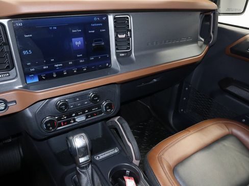 Certified 2024 Ford Bronco Outer Banks image 29