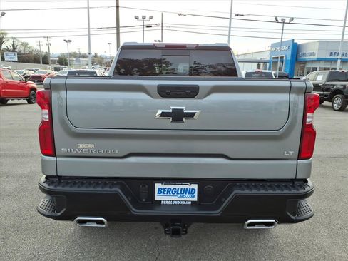 Used 2024 Chevrolet Silverado 1500 LT Trail Boss w/ Convenience Package II AWD/4WD image 5